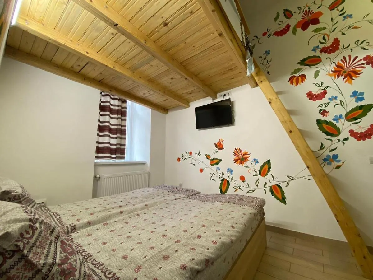 Etno Hostel Λβιβ 0*,